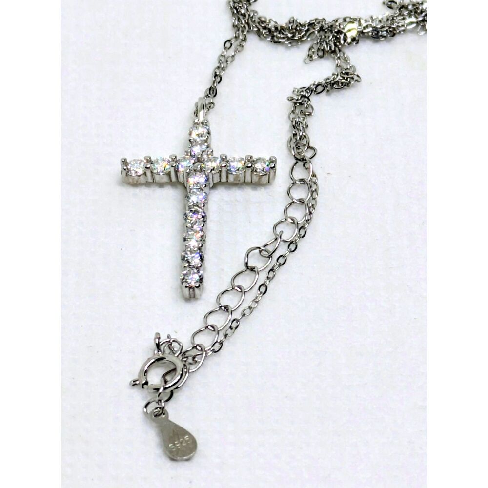 NWT 925 Silver 0.79ct VVS D Moissanite Cross Necklace. GRA Certificate included - Picture 13 of 14